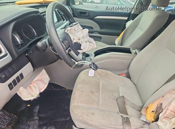5TDZARFH6JS035338 2018 TOYOTA HIGHLANDER Charcoal Widok wnętrza z przodu