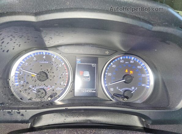 5TDZARFH8JS037852 2018 TOYOTA HIGHLANDER Tan Instrument cluster view