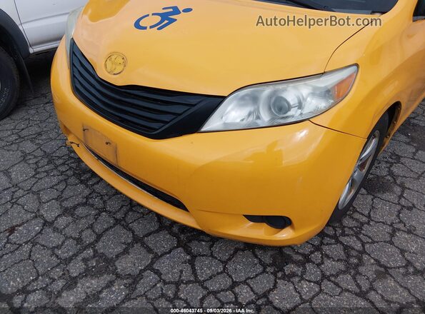 5TDZK3DC8GS695746 2016 TOYOTA SIENNA Yellow Front view