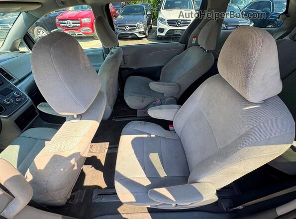 5TDZZ3DCXLS083327 2020 TOYOTA SIENNA Black Front interior view