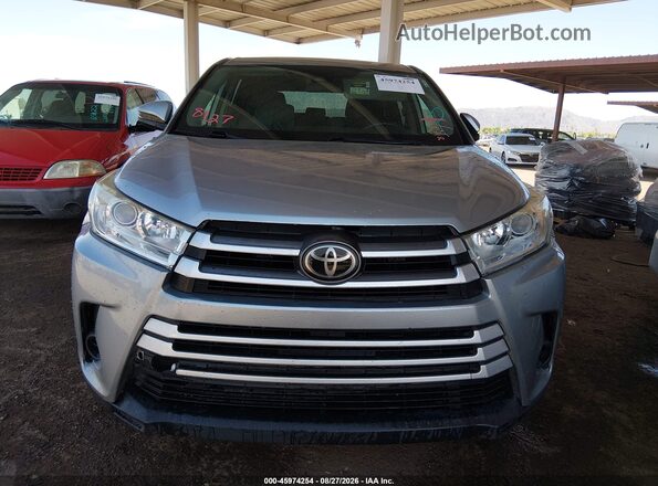5TDZZRFH3JS236736 2018 TOYOTA HIGHLANDER Серебряный Вид спереди