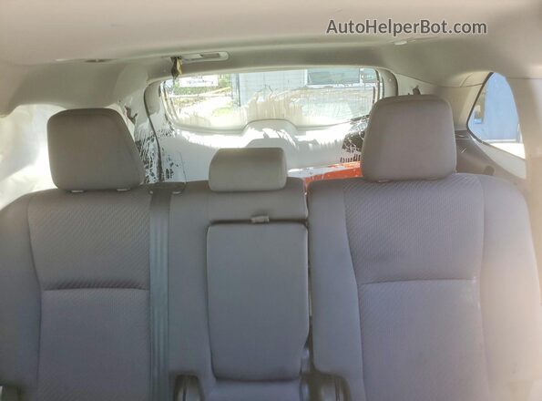 5TDZZRFH9JS235123 2018 TOYOTA HIGHLANDER White Հետևի նստատեղերի տեսք