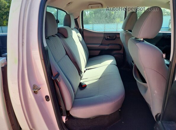 5TFAX5GNXHX092333 2017 TOYOTA TACOMA White უკანა სავარძლების ხედი