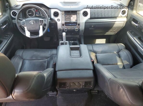 5TFAY5F1XHX616074 2017 TOYOTA TUNDRA Серый Вид панели приборов