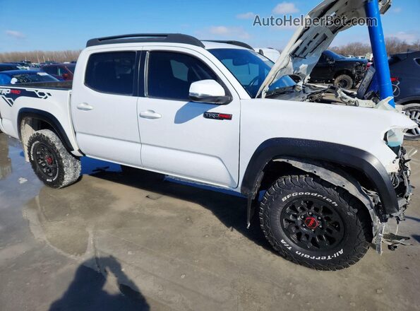 5TFCZ5AN2HX090958 2017 TOYOTA TACOMA White Передня права чверть