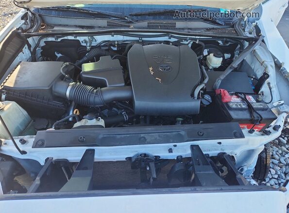 5TFCZ5ANXMX277908 2021 TOYOTA TACOMA White Vista interior trasera