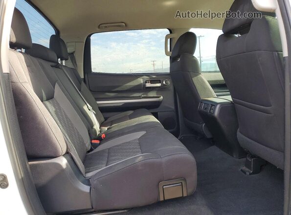 5TFEY5F1XGX193030 2016 TOYOTA TUNDRA White Rear seats view