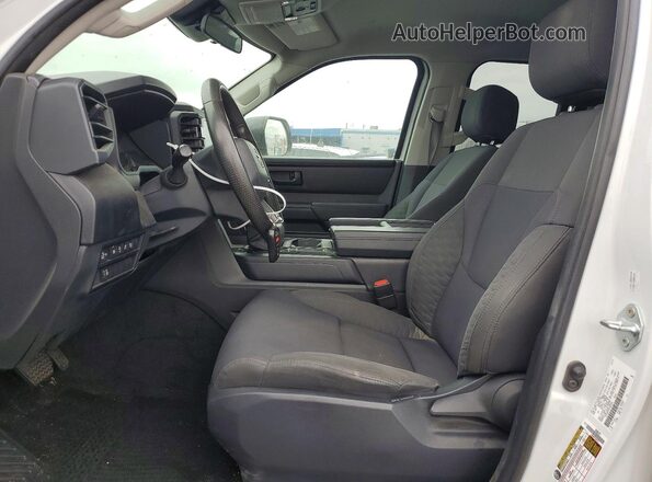 5TFKB5CD9PX001616 2023 TOYOTA TUNDRA Белый Вид салона спереди