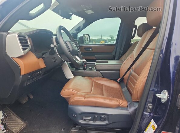 5TFMA5AB7PX023563 2023 TOYOTA TUNDRA Синий Вид салона спереди