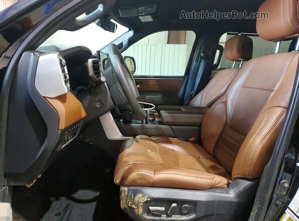 5TFMC5DB6SX109798 2025 TOYOTA TUNDRA Black Widok wnętrza z przodu