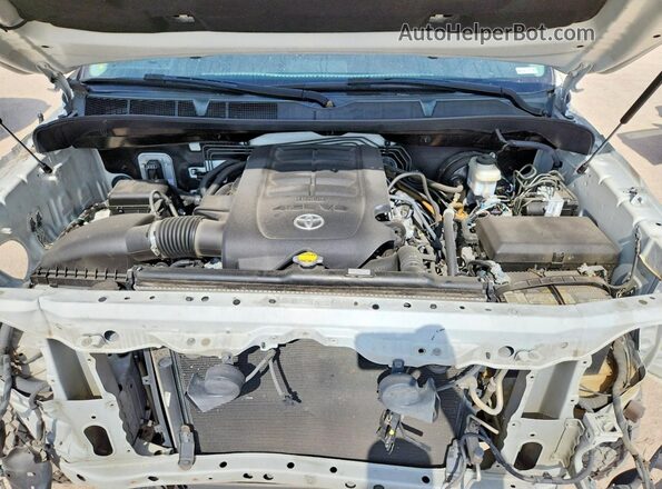 5TFRM5F13HX113596 2017 TOYOTA TUNDRA White Rear interior view