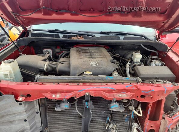 5TFRM5F17JX123067 2018 TOYOTA TUNDRA Red Rear interior view
