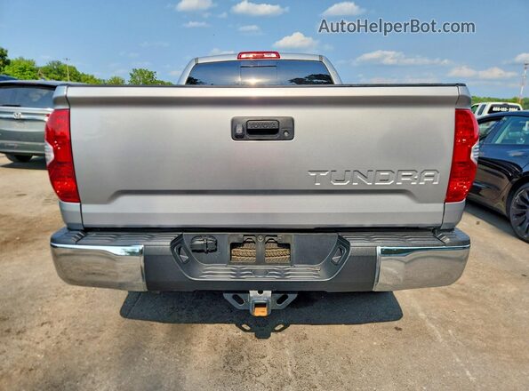5TFRM5F17KX137066 2019 TOYOTA TUNDRA Silver Widok z tyłu