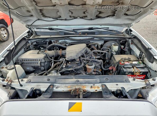 5TFRX5GN3GX062544 2016 TOYOTA TACOMA White Widok wnętrza z tyłu