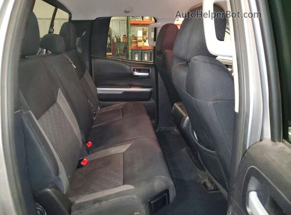 5TFUW5F12HX630022 2017 TOYOTA TUNDRA Silver Հետևի նստատեղերի տեսք