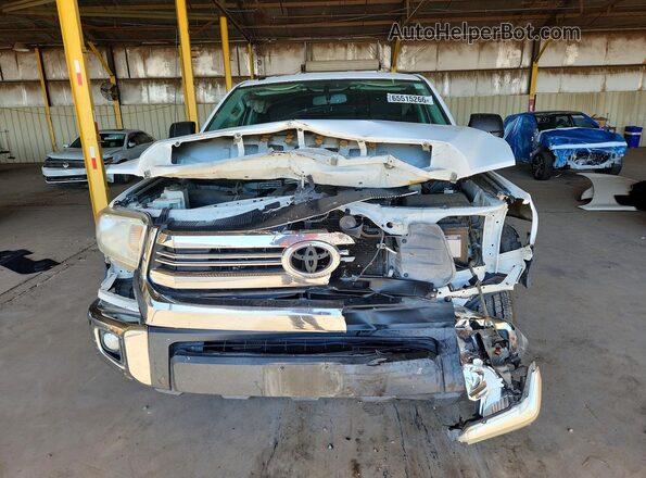 5TFUW5F12HX673534 2017 TOYOTA TUNDRA White Widok z przodu