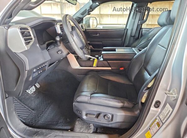 5TFWA5DB4SX239397 2025 TOYOTA TUNDRA Серый Вид салона спереди