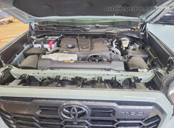 5TFWA5DB9SX306902 2025 TOYOTA TUNDRA Серый Вид задней части салона