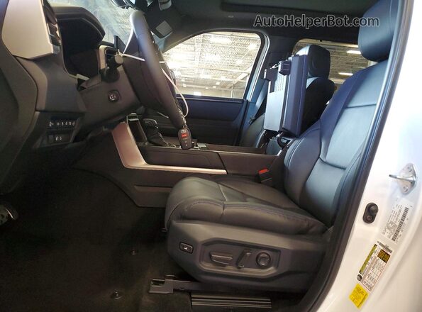 5TFWC5DB8TX145874 2026 TOYOTA TUNDRA White Front interior view