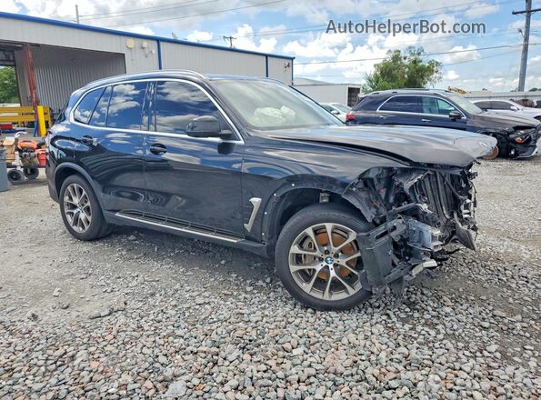 5UX13EU01R9U34292 2024 BMW X5 Black Передня права чверть