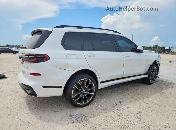 5UX23EM08R9W19296 2024 BMW X7 White Tył prawy