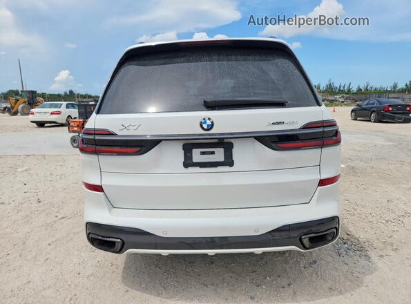 5UX23EM08R9W19296 2024 BMW X7 White Widok z tyłu