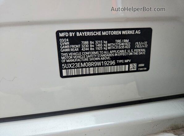 5UX23EM08R9W19296 2024 BMW X7 White Widok wnętrza 360 stopni