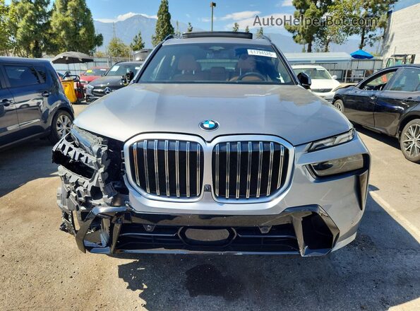 5UX23EM09P9P27066 2023 BMW X7 Gray Դիմացի տեսք
