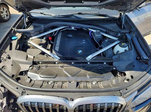 5UX23EM09P9P27066 2023 BMW X7 Gray Շարժիչի բաժամունքի տեսք