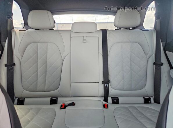 5UX23EU01S9Z42899 2025 BMW X5 Silver Հետևի նստատեղերի տեսք