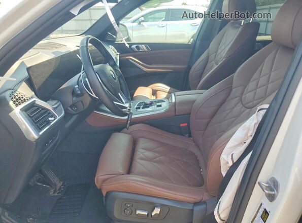5UX23EU02R9V02653 2024 BMW X5 White Front interior view