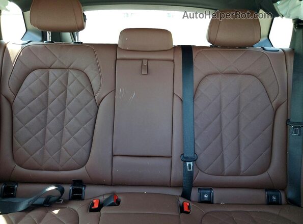 5UX23EU02R9V02653 2024 BMW X5 White Rear seats view