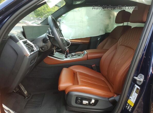 5UX23EU03R9U22178 2024 BMW X5 Синий Вид салона спереди