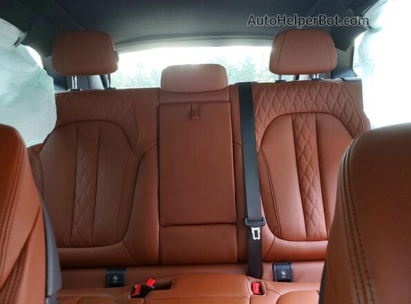 5UX23EU03R9U22178 2024 BMW X5 Синий Вид задних сидений