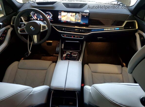 5UX23EU03T9420213 2026 BMW X5 Blue Dashboard view
