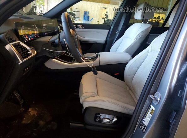 5UX23EU03T9420213 2026 BMW X5 Blue Front interior view