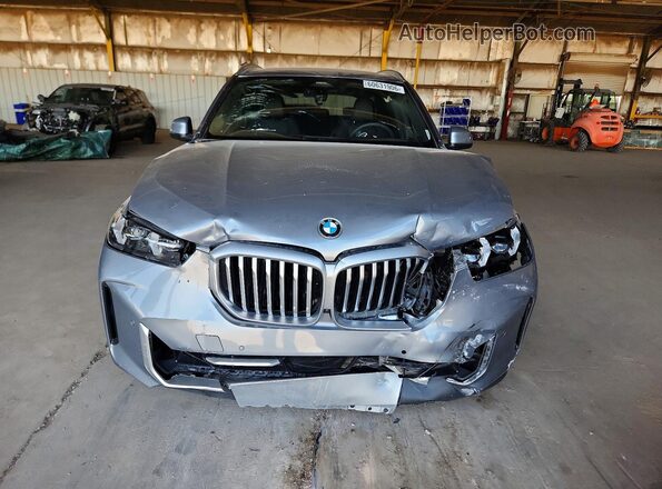 5UX23EU08R9T29222 2024 BMW X5 Gray Вид спереду