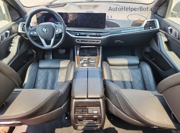 5UX23EU09S9Z24361 2025 BMW X5 Black Առջևի վահանակի տեսք