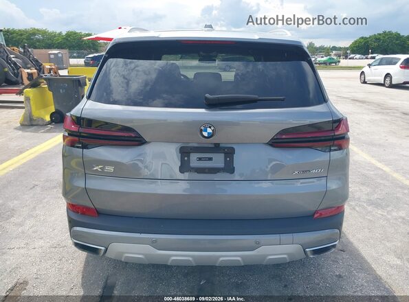 5UX23EU09T9107988 2026 BMW X5 Gray 