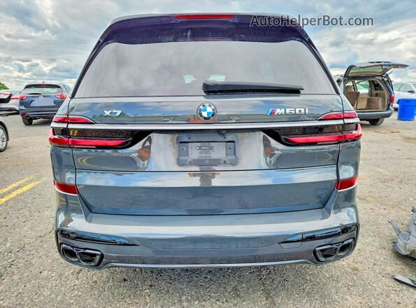 5UX33EM01R9T61501 2024 BMW X7 Gray Հետևի տեսք