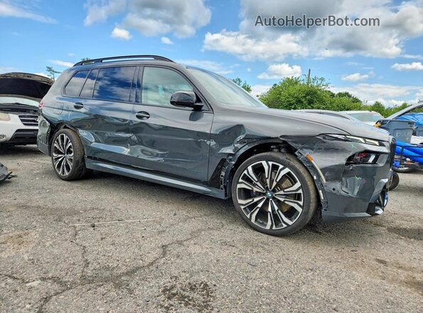 5UX33EM01R9T61501 2024 BMW X7 Gray Առջևի աջ