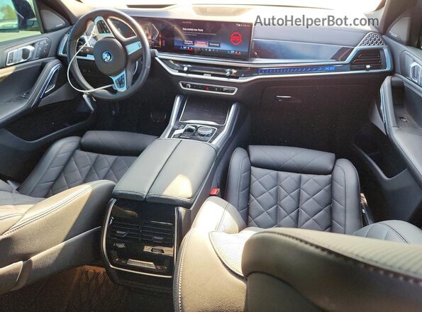 5UX33EX06T9037799 2026 BMW X6 Black წინა პანელის ხედი