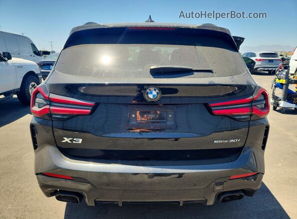 5UX43DP05R9W52674 2024 BMW X3 Black Widok z tyłu