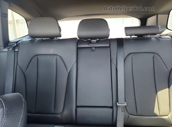 5UX43DP05R9W52674 2024 BMW X3 Black Widok tylnych siedzeń