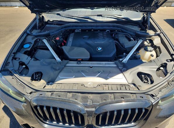 5UX43DP05R9W52674 2024 BMW X3 Black Widok komory silnika