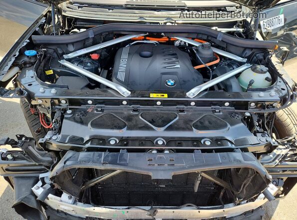 5UX43EU08T9025646 2026 BMW X5 Gray Vista interior trasera