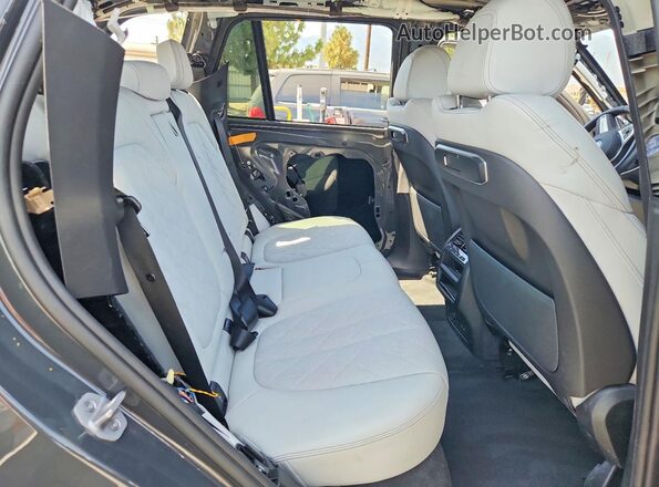 5UX43EU08T9025646 2026 BMW X5 Gray Vista de los asientos traseros