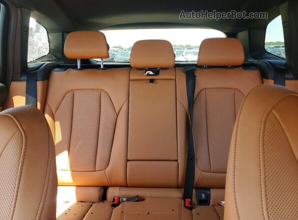 5UX53DP0XN9K19396 2022 BMW X3 Black Widok tylnych siedzeń