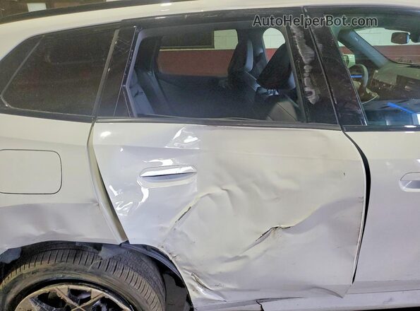 5UX53GP01T9401471 2026 BMW X3 Белый Вид задней части салона