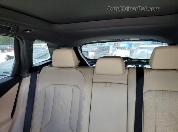 5UX53GP06S9104260 2025 BMW X3 Gray Widok tylnych siedzeń